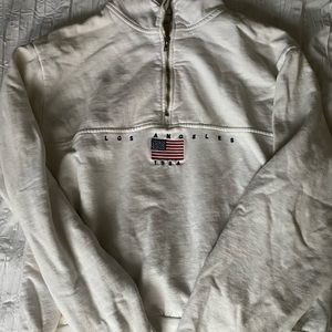 Brandy Melville Los Angeles three quarter zip